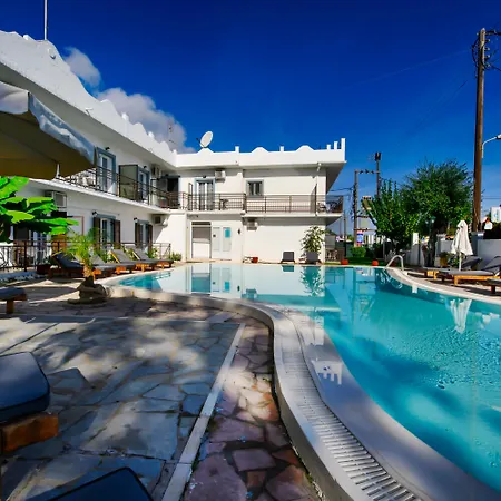 Aquarius Aparthotel 3*