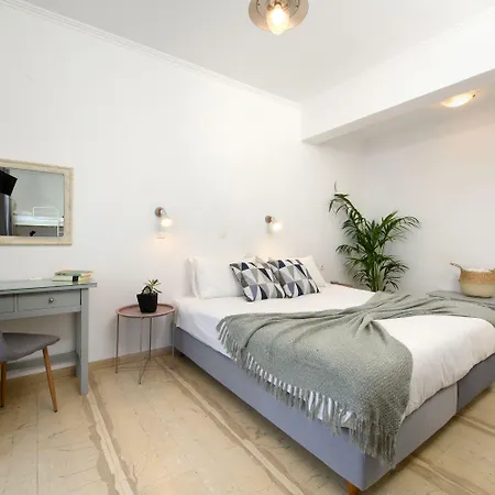 Aquarius Apartmanhotel 3*