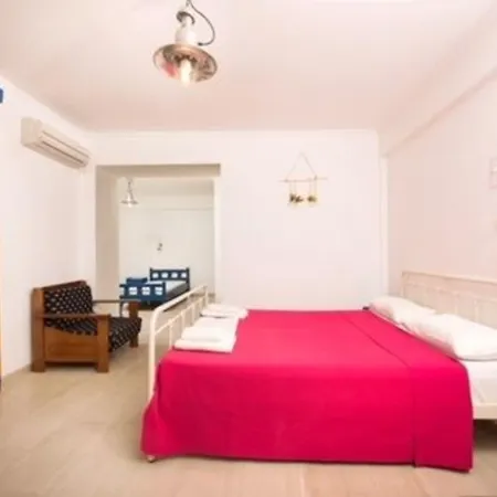 Aquarius Apartahotel Mesongí